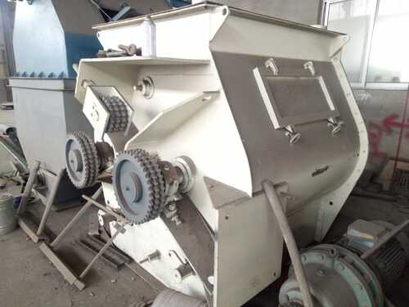 雙軸無(wú)重力攪拌機(jī)